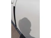 الباب الأمامى الأيسر