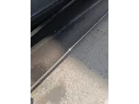 الباب الأمامى الأيسر