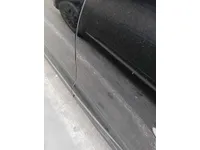 الباب الأمامى الأيسر