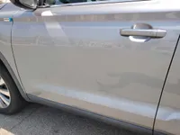 الباب الأمامى الأيسر