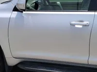 الباب الأمامى الأيسر