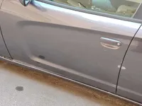 الباب الأمامى الأيسر