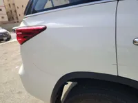 ألواح هيكل السيارة الأيمن