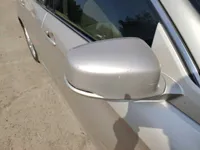 الباب الأمامى الأيمن