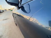 الباب الأمامى الأيسر