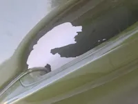 الباب الأمامى الأيسر