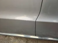 الباب الأمامى الأيسر
