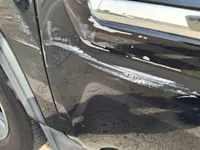 الباب الأمامى الأيسر