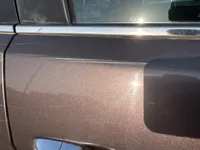 الباب الأمامى الأيمن