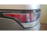 الأنوار الخلفية اليسار