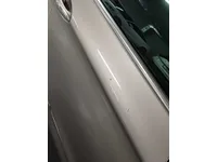 الباب الأمامى الأيمن