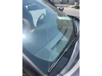 الزجاج الأمامي
