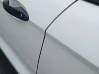الباب الأمامى الأيسر