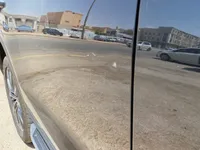 الباب الأمامى الأيمن