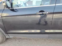الباب الأمامى الأيسر