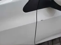 الباب الأمامى الأيسر