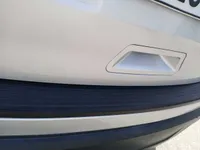 الباب الأمامى الأيمن