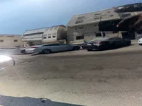 الباب الأمامى الأيمن