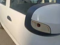الباب الأمامى الأيسر