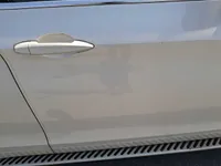 الباب الأمامى الأيمن