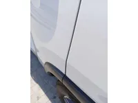 الباب الأمامى الأيسر