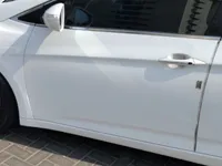 الباب الأمامى الأيسر