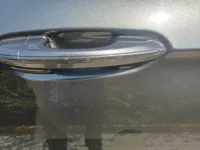 الباب الأمامى الأيمن