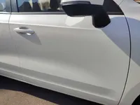 الباب الأمامى الأيمن