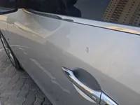 الباب الأمامى الأيسر