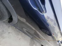 الباب الأمامى الأيسر