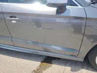 الباب الأمامى الأيمن