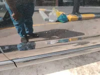 الباب الأمامى الأيمن