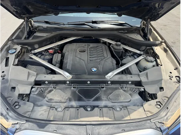 Car image 27