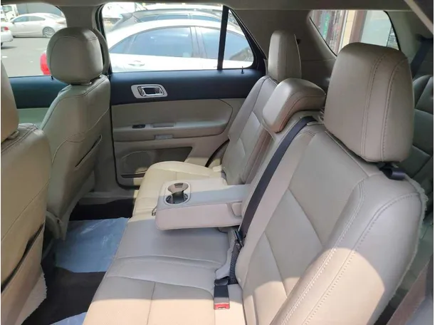 Car image 21