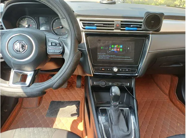Car image 18