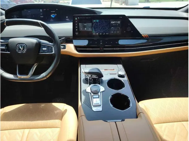 Car image 20