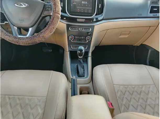 Car image 24