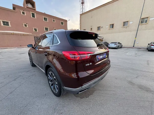 Car image 7
