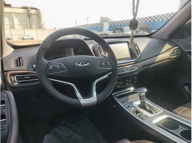 Car image 25
