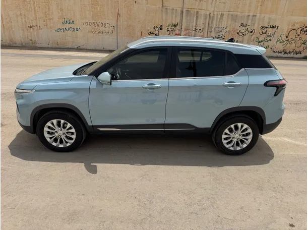 Car image 8