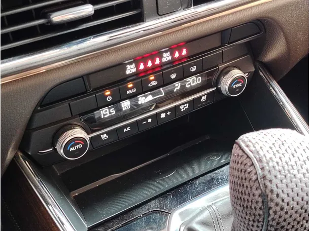 Car image 35