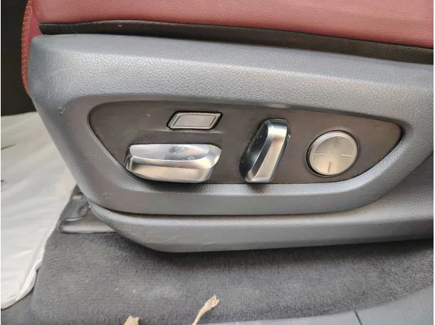 Car image 41