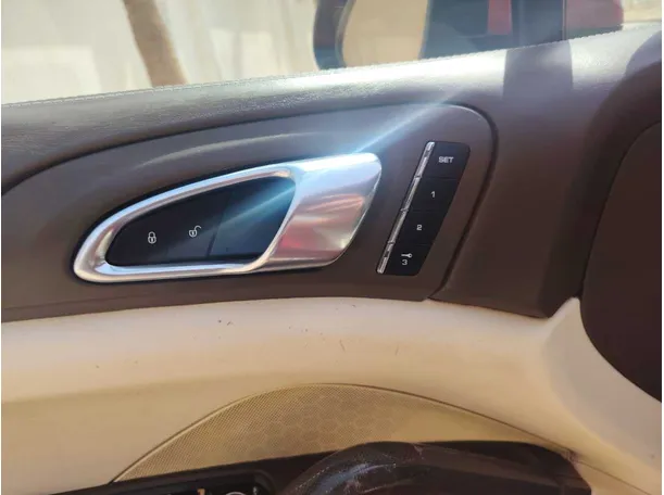 Car image 31