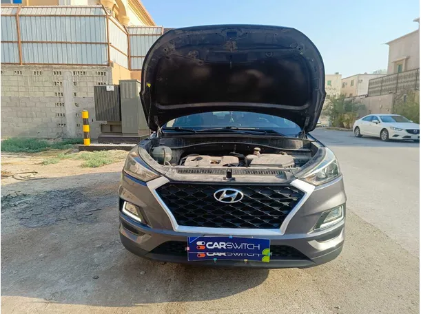 Car image 26