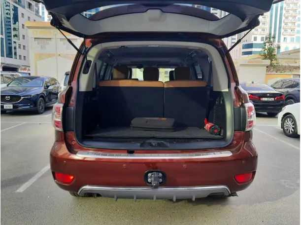 Car image 19