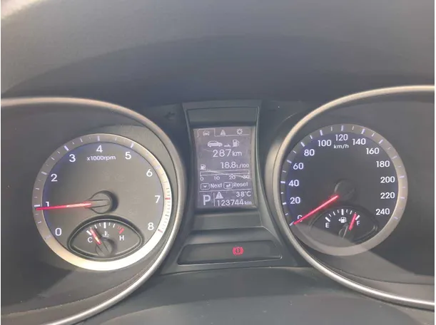 Car image 20