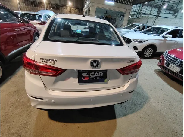 Car image 6