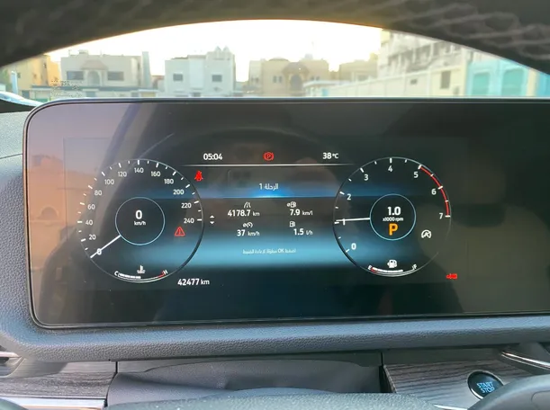 Car image 19