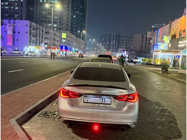 Car image 9