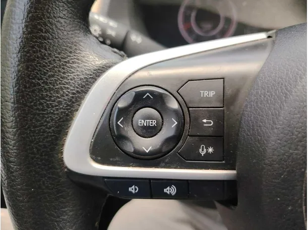 Car image 32